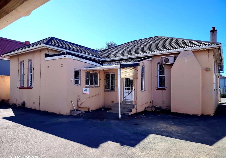  Bedroom Property for Sale in Southernwood Eastern Cape